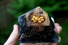 Load image into Gallery viewer, Black Tourmaline OM Orgone Pyramid