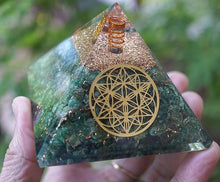 Load image into Gallery viewer, Green Aventurine Soul Star Orgone Pyramid
